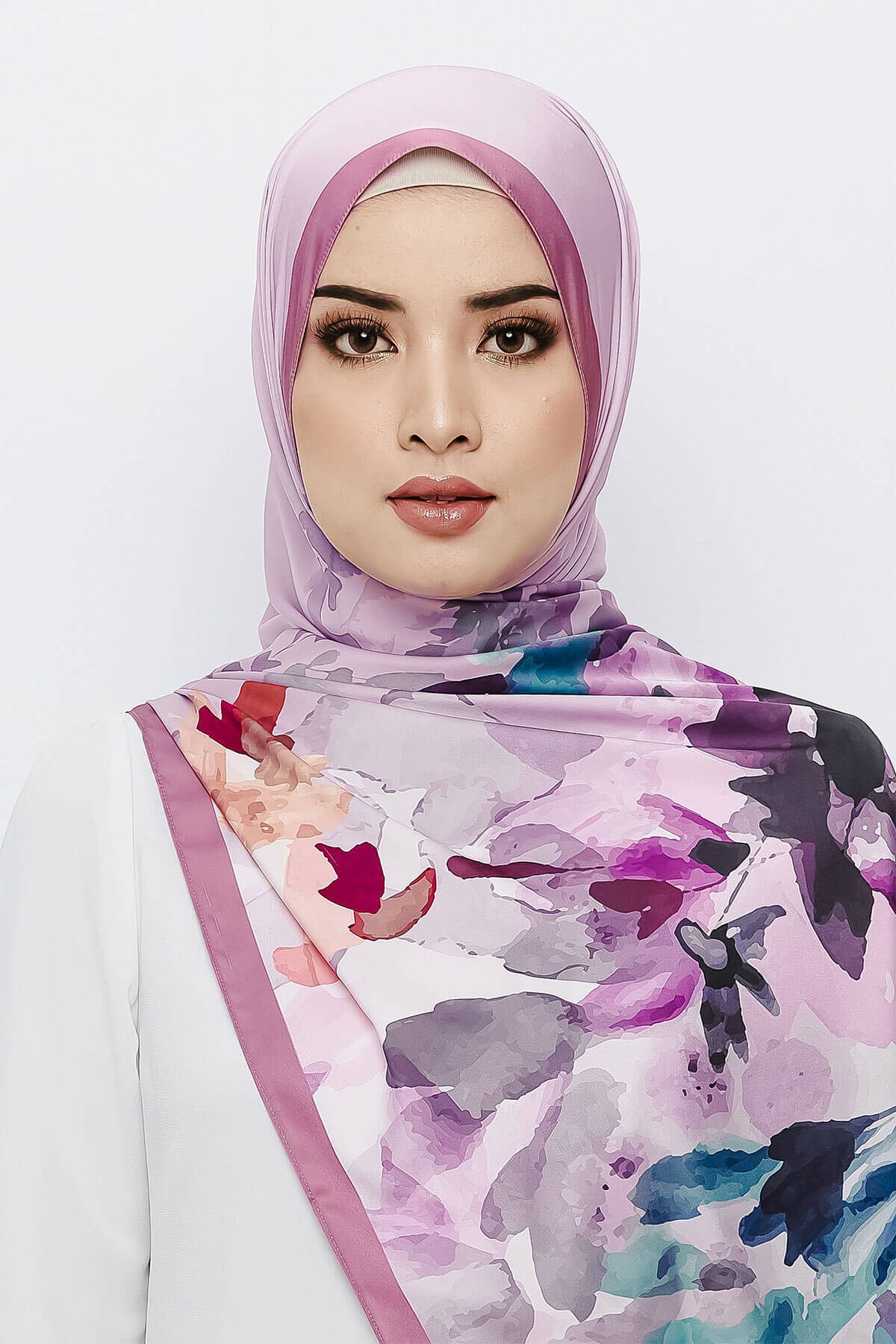 FLEURS Long Shawl Soft Satin Printed in Soft Pink