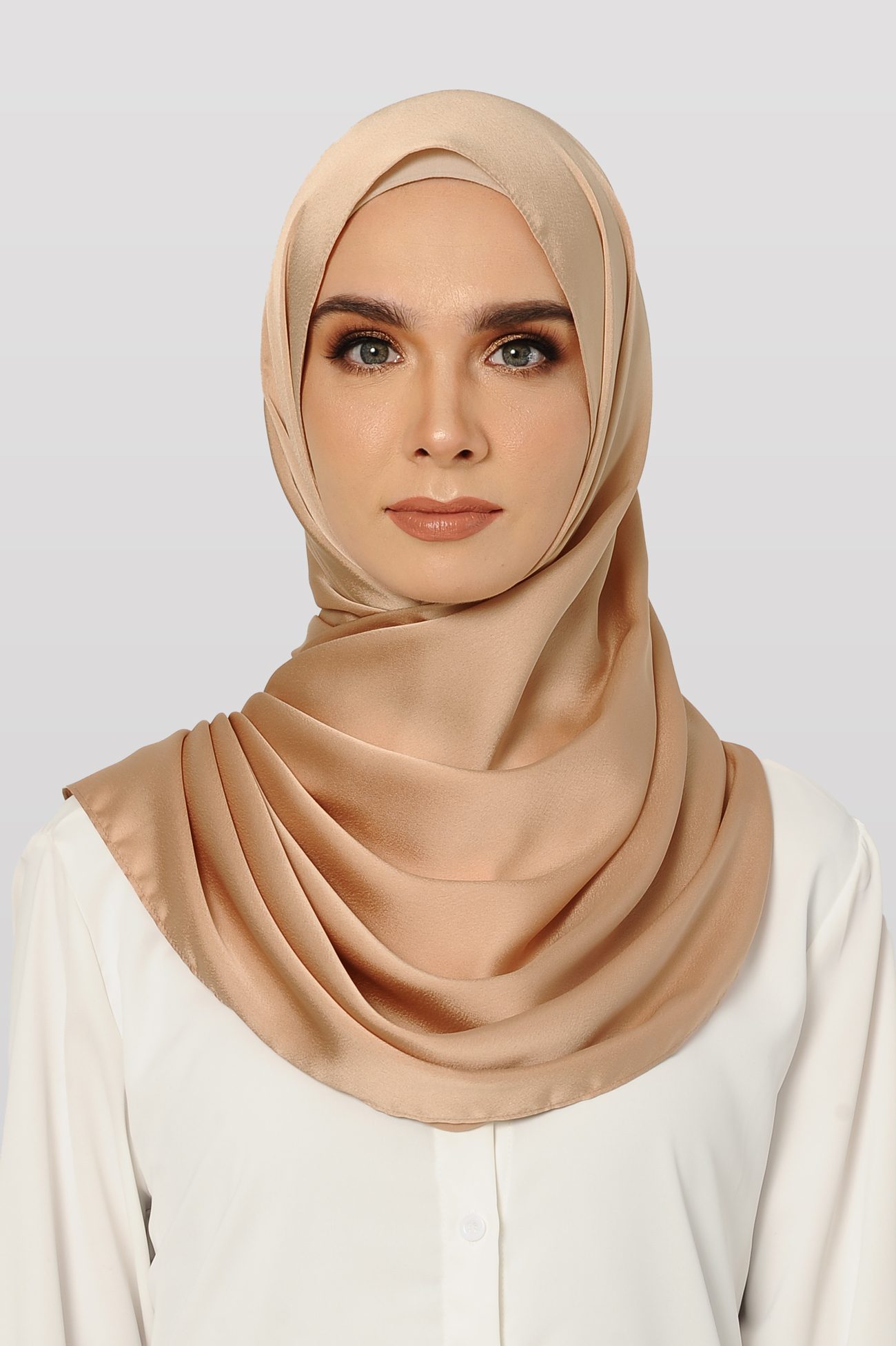 Anecdotte Reed Satin Shawl Caramel Front