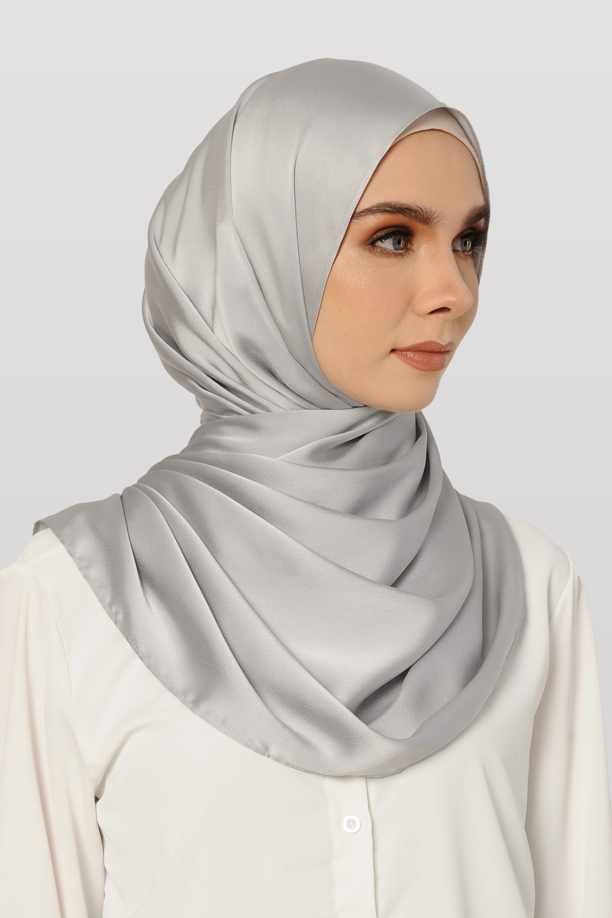 Anecdotte Reed Satin Shawl Silver Grey Right