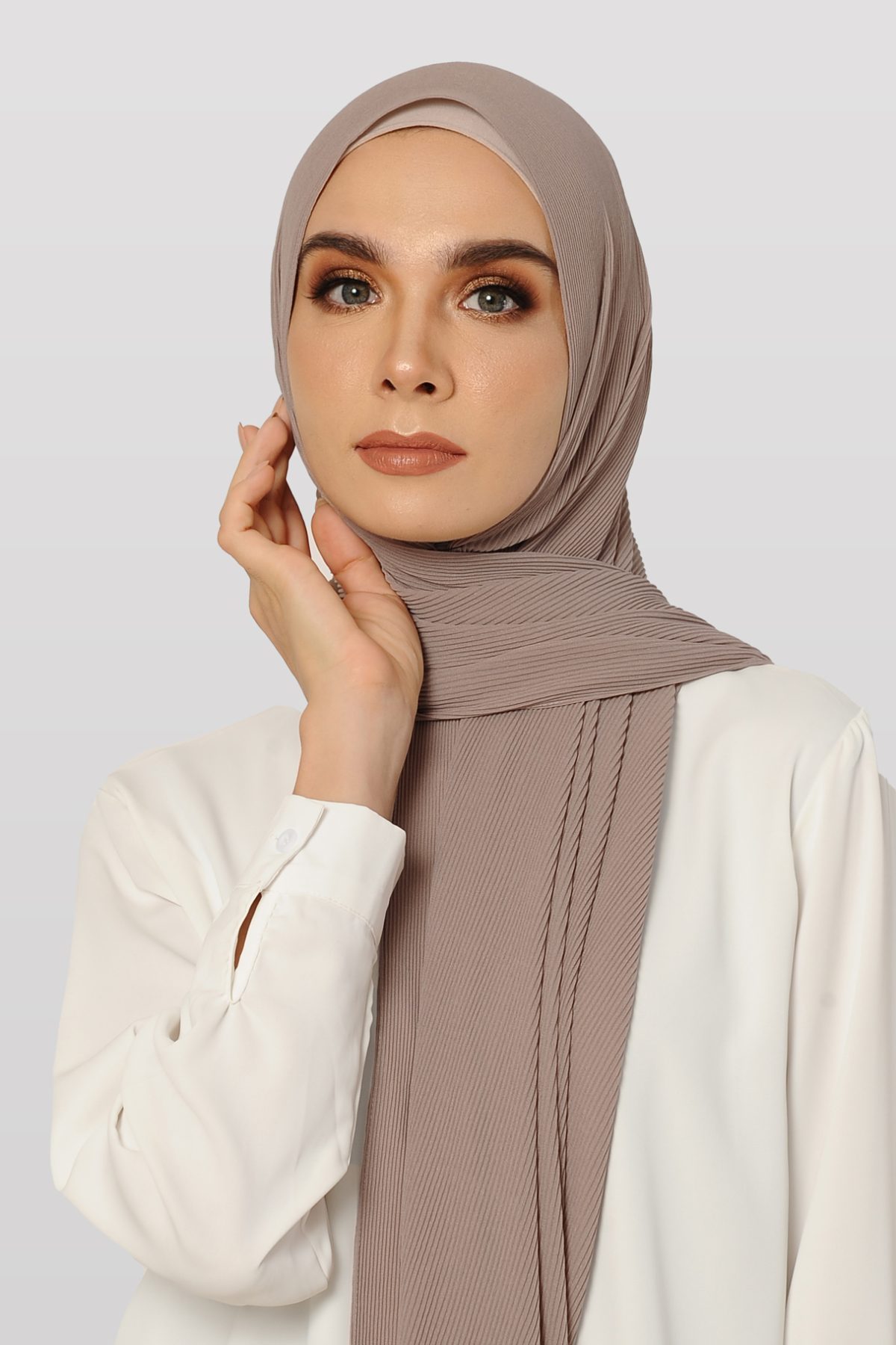 FAITH Long Shawl Chiffon Plain Pleated In Ash Brown