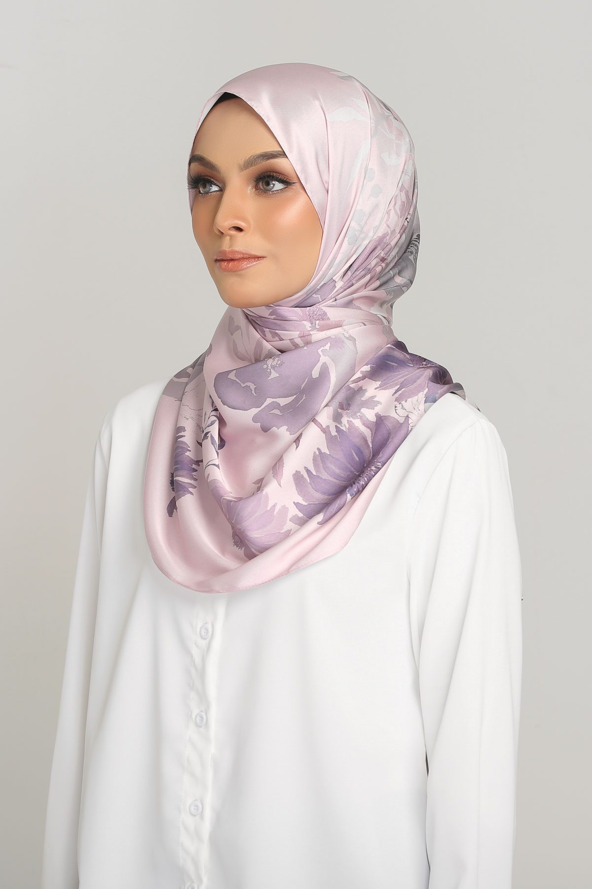 Anecdotte-Meadow-Chryseis-Satin-Shawl-Dusty-Pink-Left