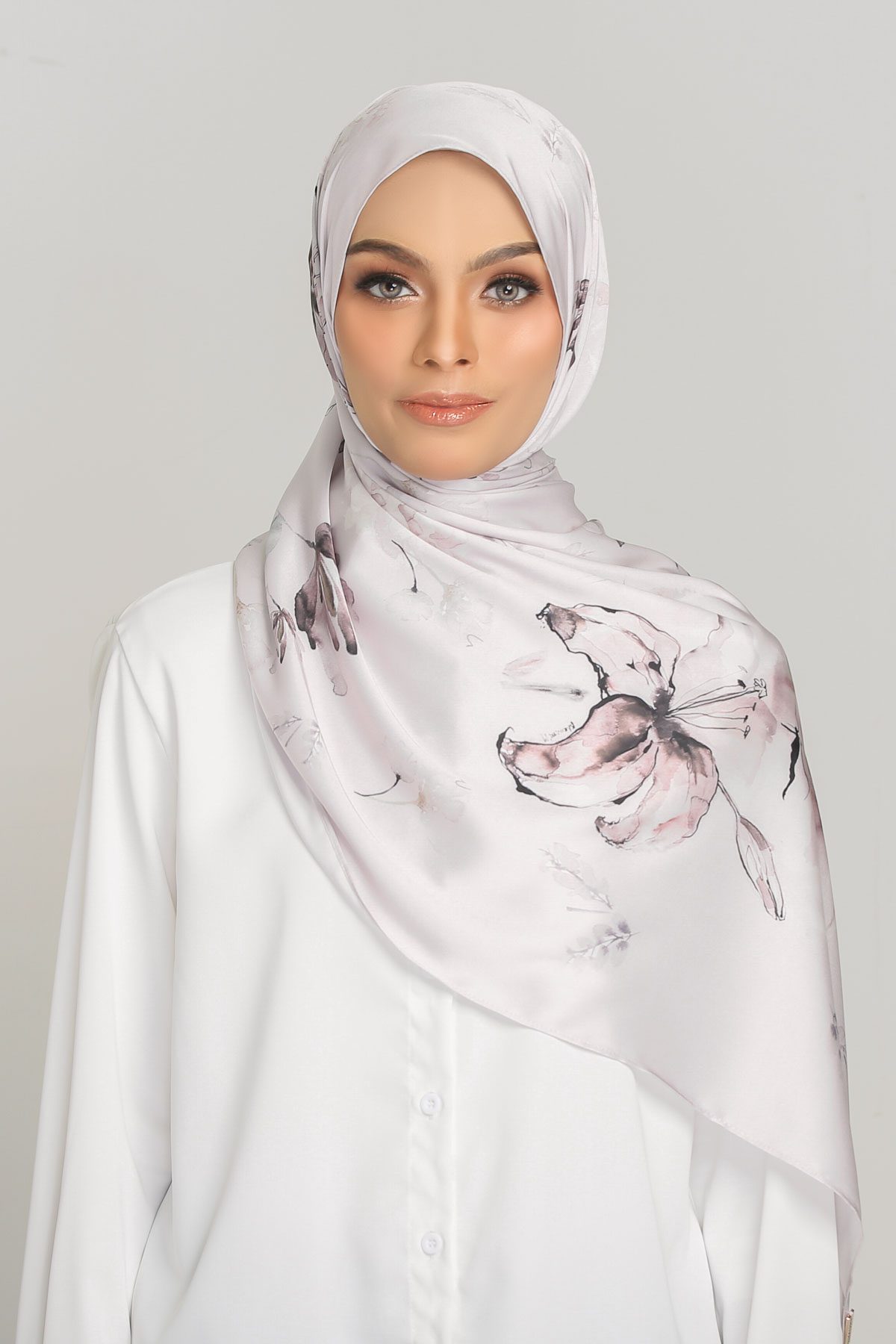 MEADOW Dahlia Long Shawl Satin Silk Printed In Ash Brown