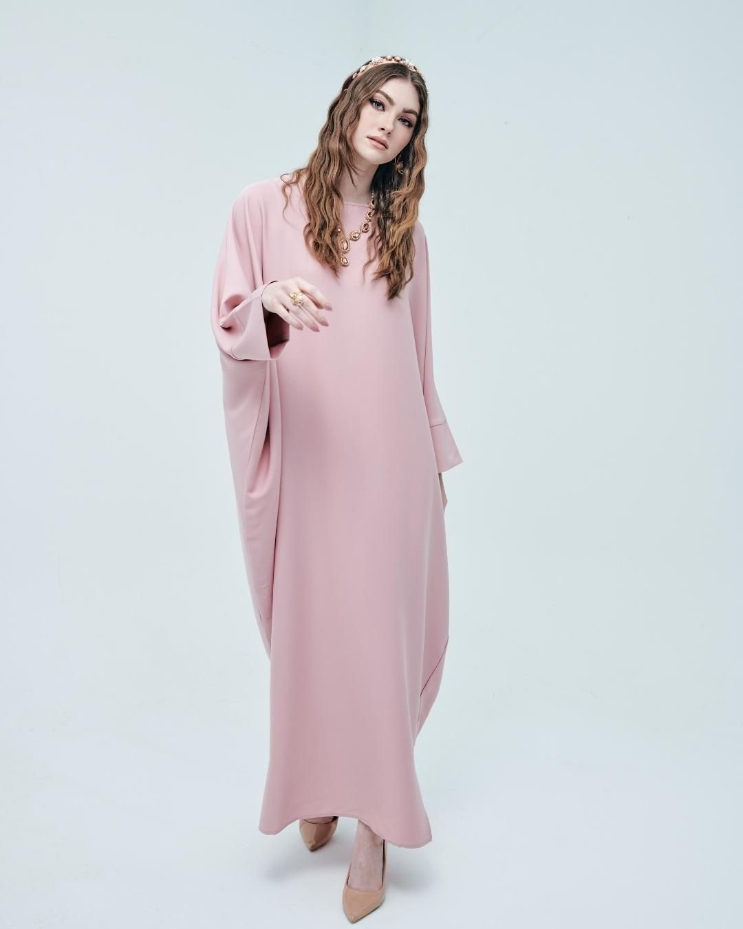 CHLOE Jubah Kaftan Rose Pink Style Pose 2