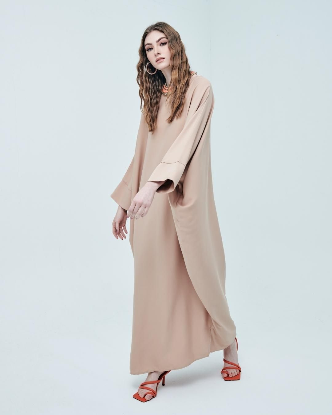 CHLOE Kaftan Satin Poly-Mix in Latte