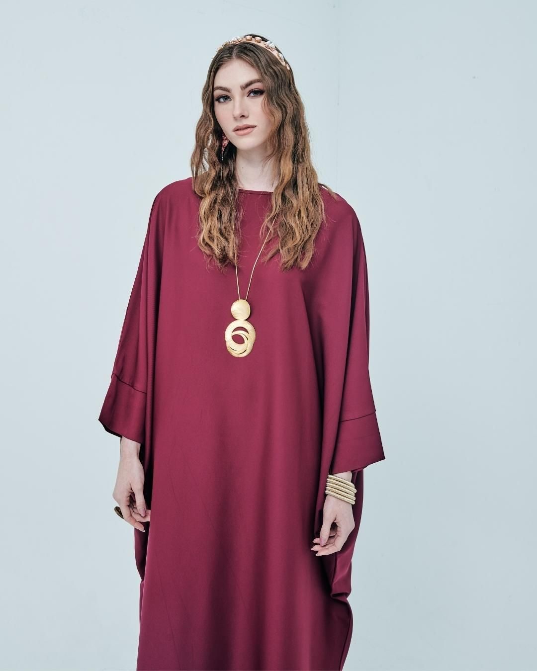 CHLOE Kaftan Maroon Style Pose 3