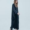 CLARISSE Jubah Kaftan Black Style Pose 1