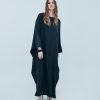 CLARISSE Jubah Kaftan Black Style Pose 2