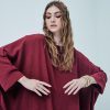 CLARISSE Jubah Kaftan Maroon Close Up