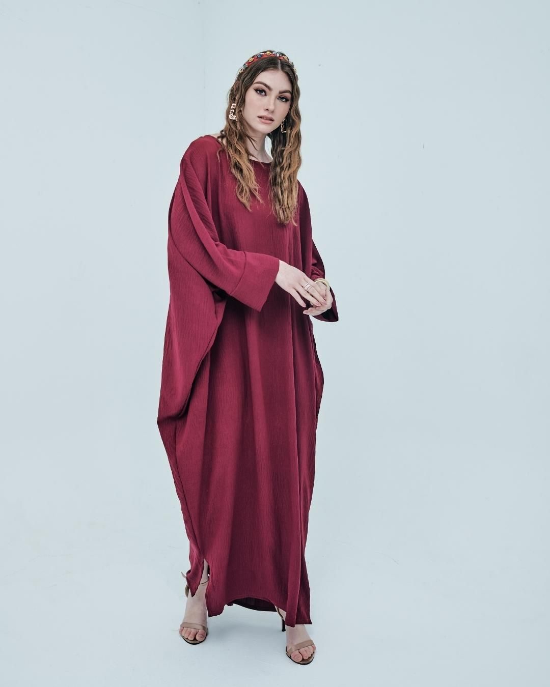 CLARISSE Kaftan Crinkled Crepe in Maroon