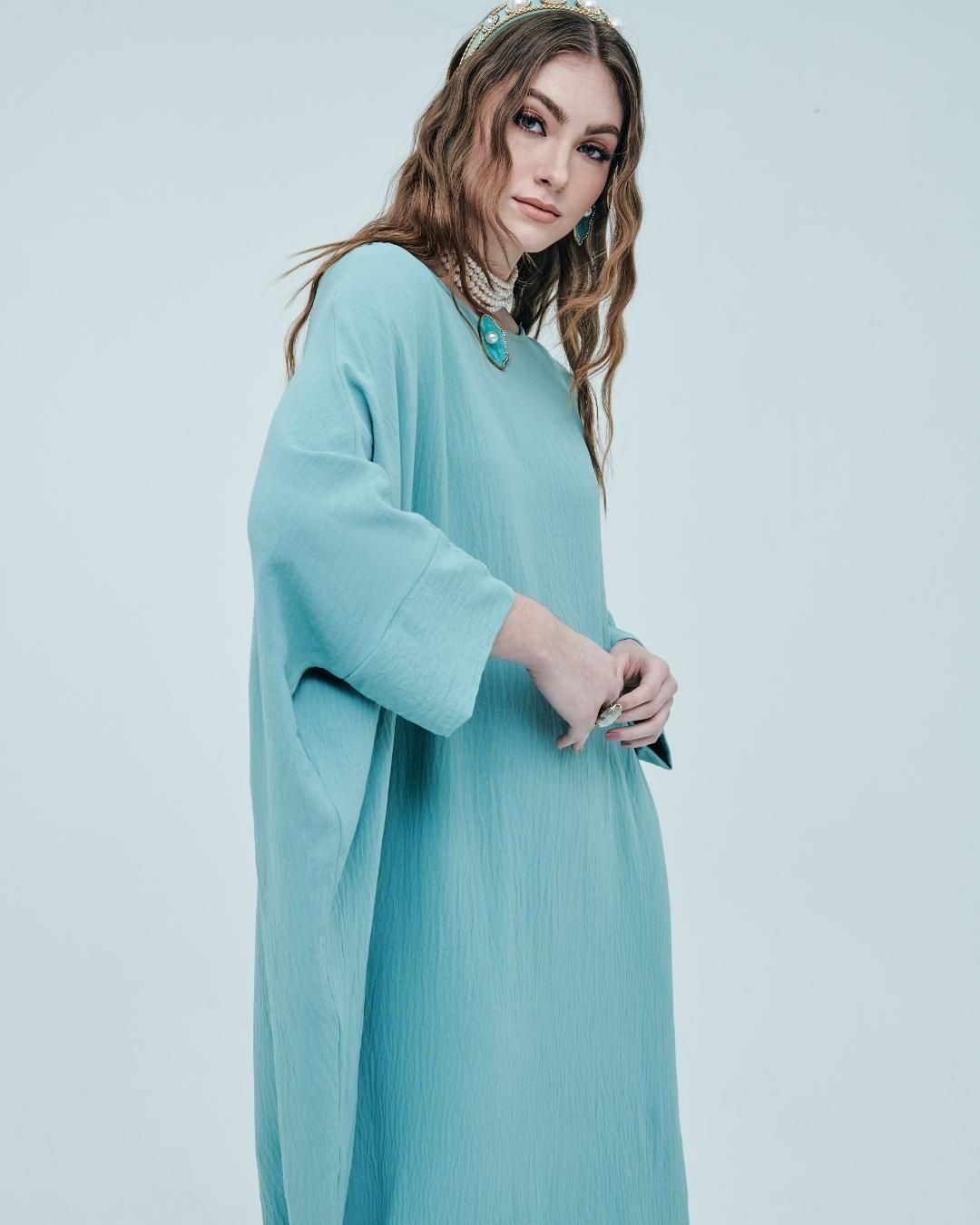 CLARISSE Jubah Kaftan Mint Green Style Pose 2